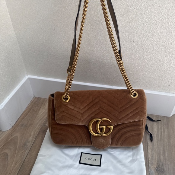 Gucci Velvet GG Marmont! - Picture 9 of 14